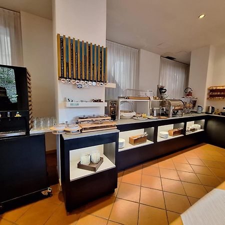 Albergo Italia Urbino Exterior foto