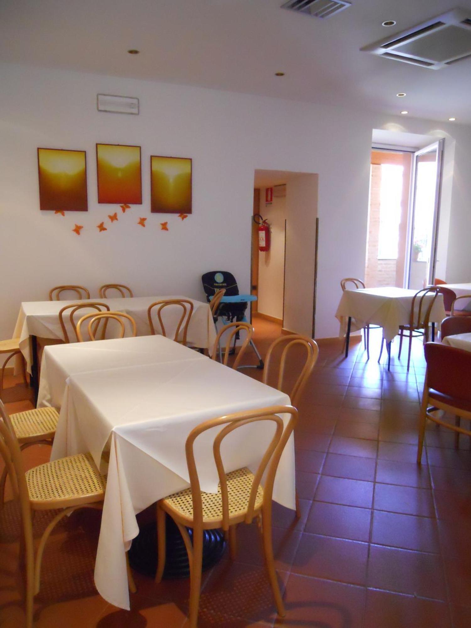 Albergo Italia Urbino Exterior foto