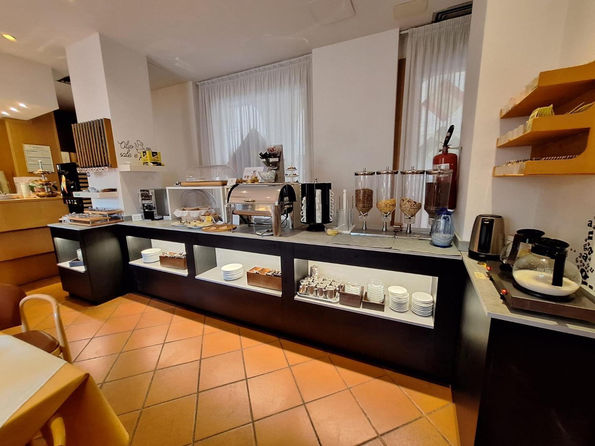 Albergo Italia Urbino Exterior foto