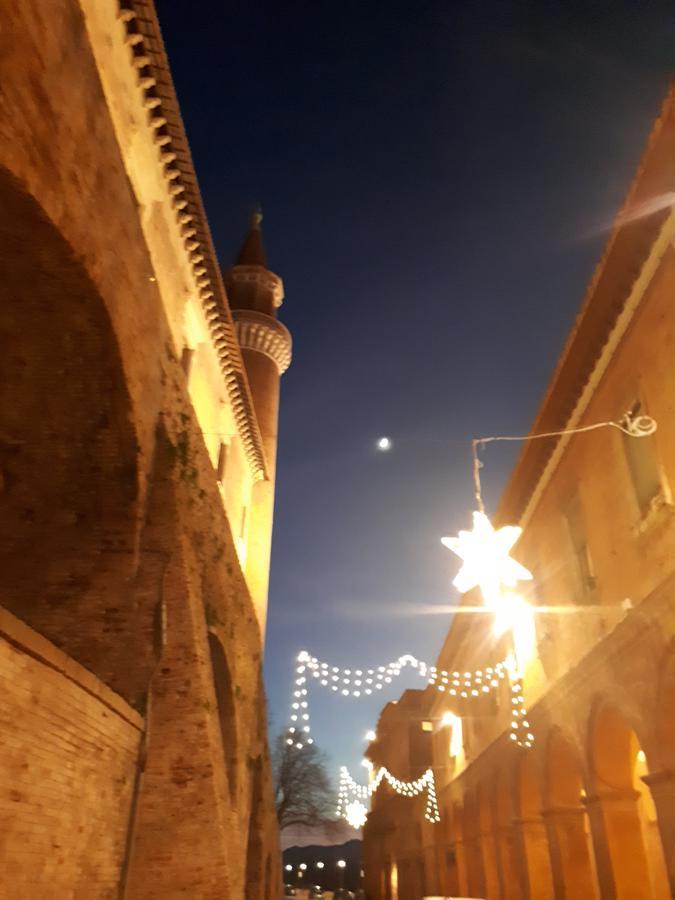 Albergo Italia Urbino Exterior foto