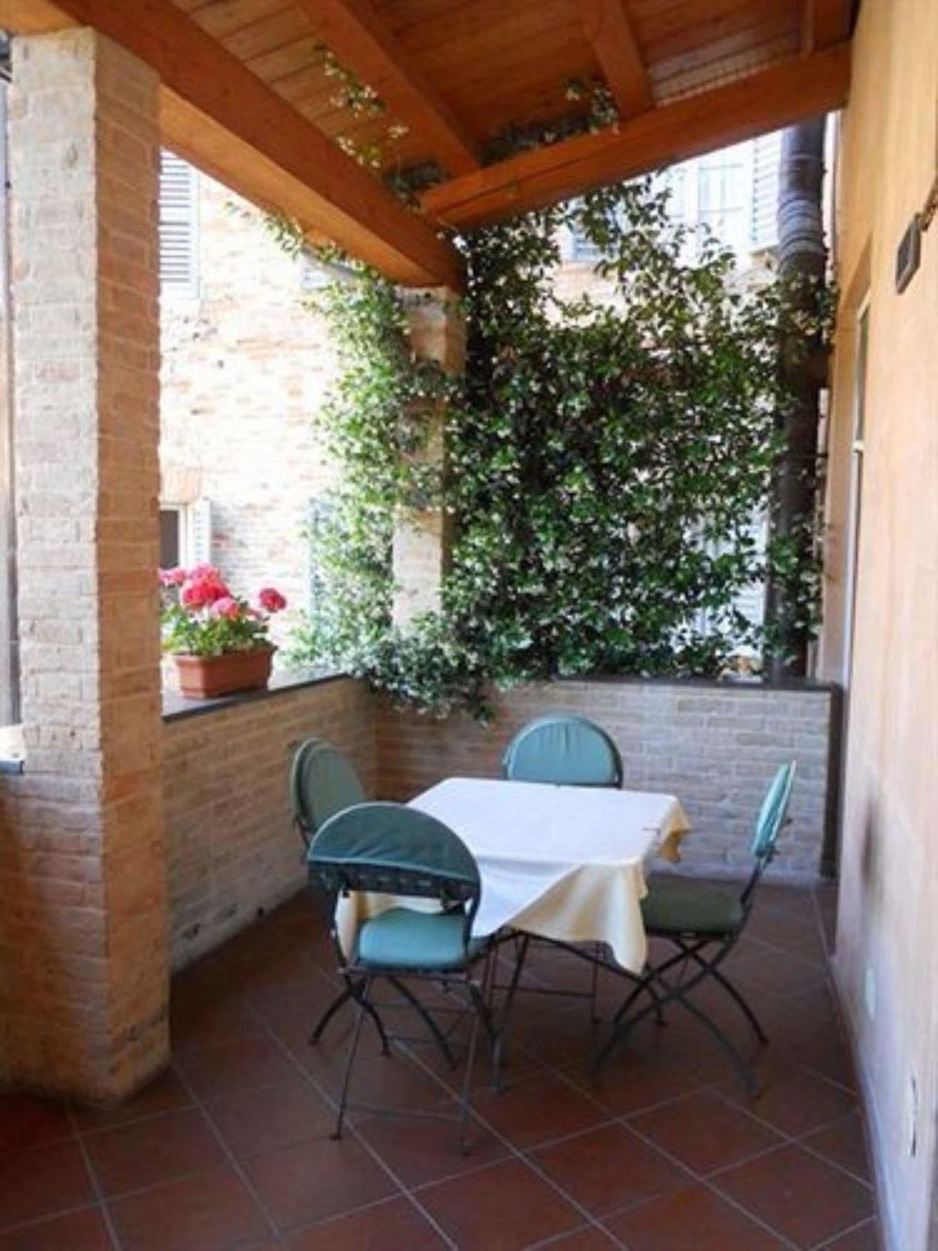 Albergo Italia Urbino Exterior foto